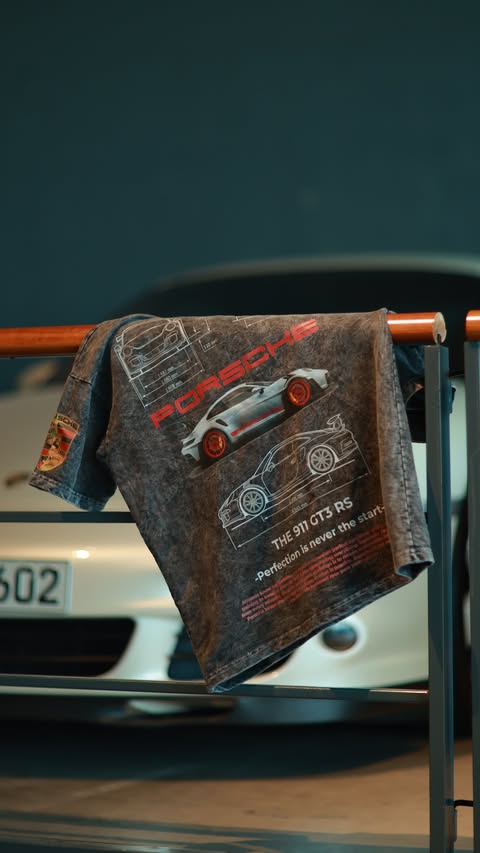 OVERSIZED PORSCHE 911 ACID WASH T-SHIRT | THREADSAHDE